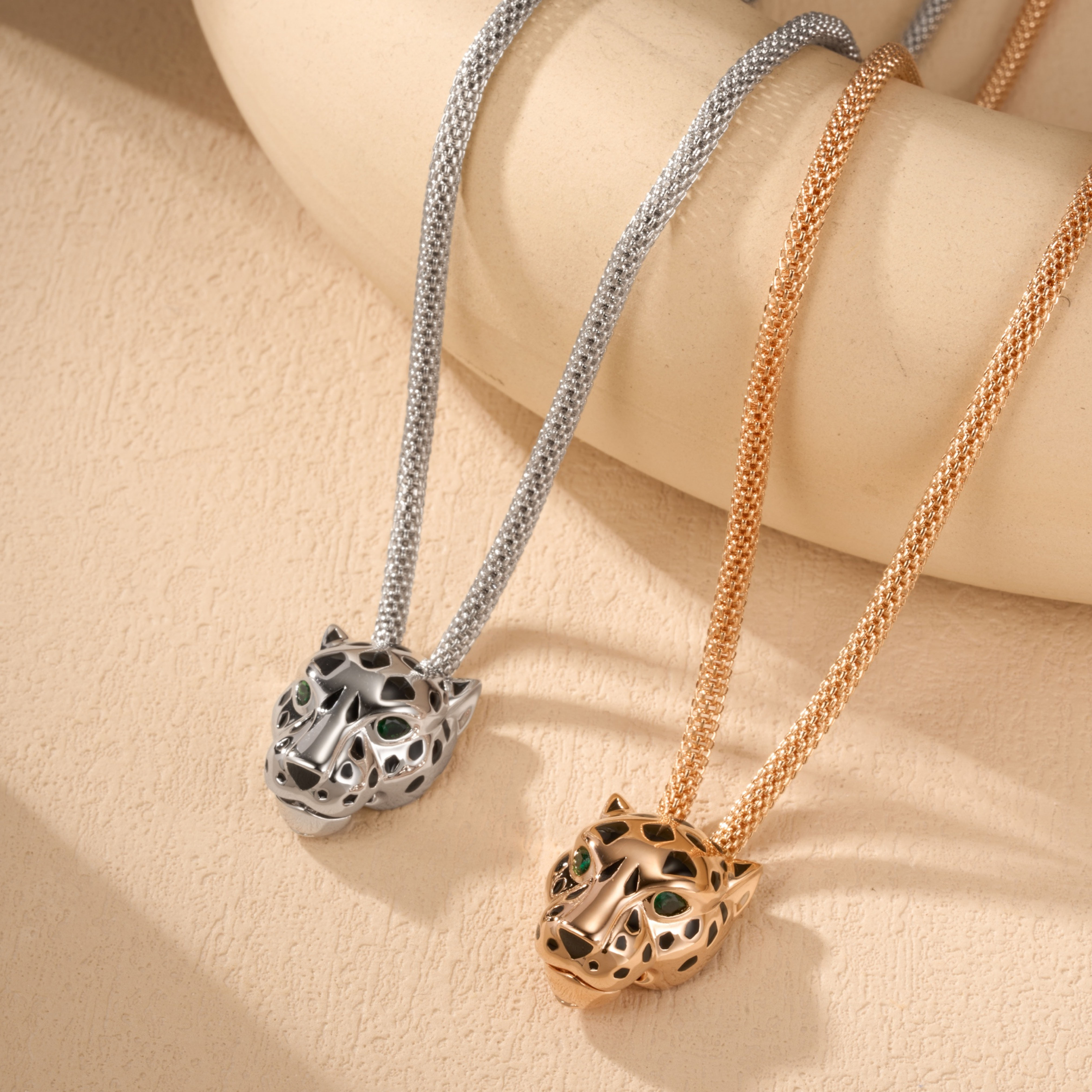 Cartier Panthère de Cartier Panther Pendant Necklace.V-Gold