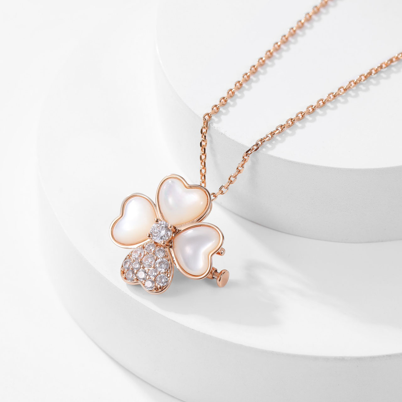 Van Cleef & Arpels Cosmos Collection Necklace. - SUPER-MIRROR