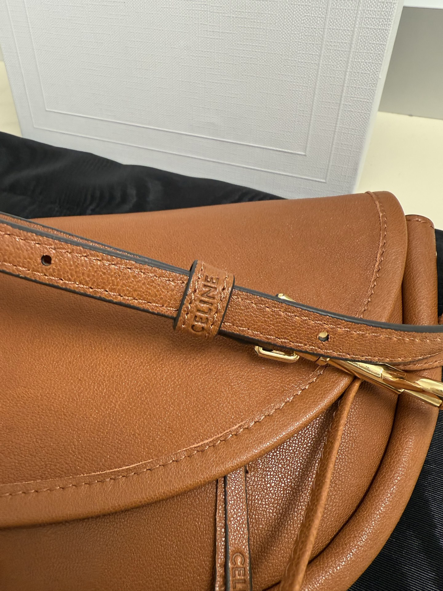 CELINE LITTLE HALFMOON SOFT TRIOMPHE IN SUPPLE SHINY LAMBSKIN L10373778.GFY5 (25*13*5cm) - Image 6