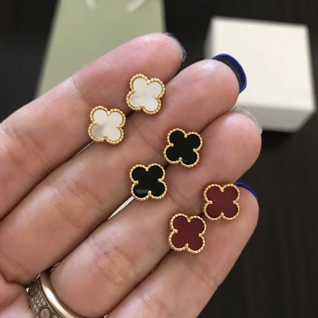 Van Cleef & Arpels Jewelry Earring Mini version of single flower earrings - SUPER-MIRROR