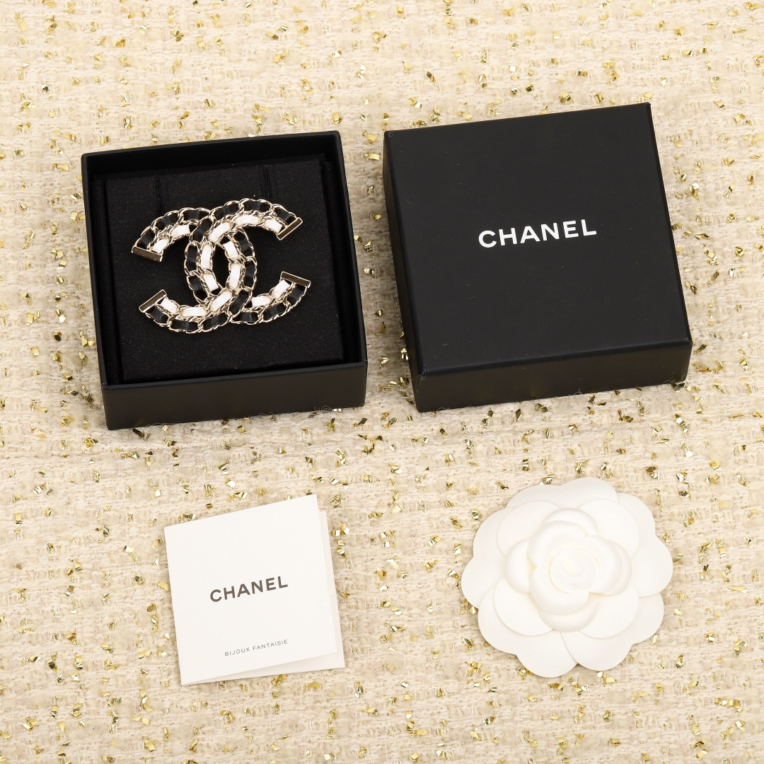 Chanel Métiers d'Art Black & White Double C Brooches