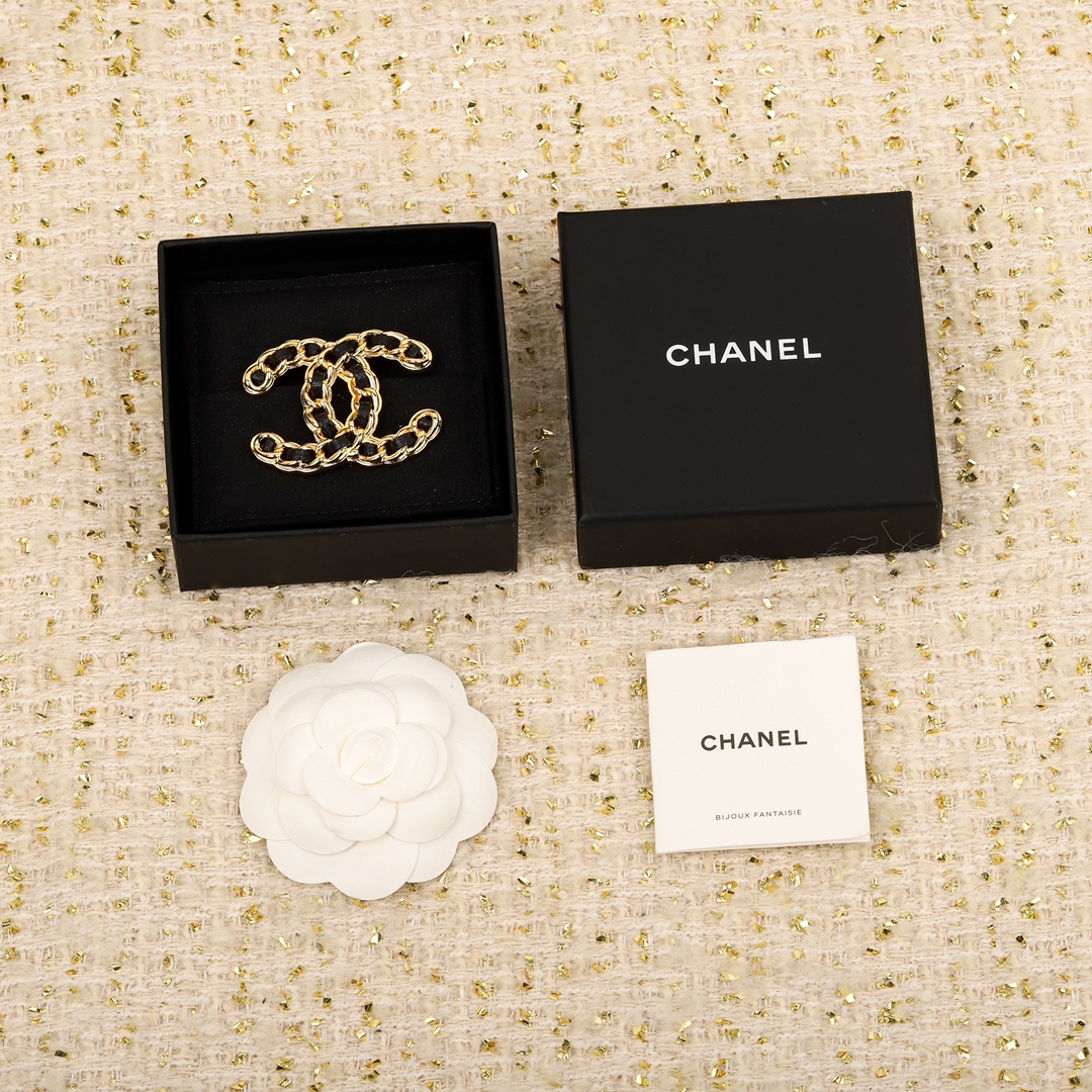 Chanel Classic Gold-Tone Leather-Threaded Double C Brooches