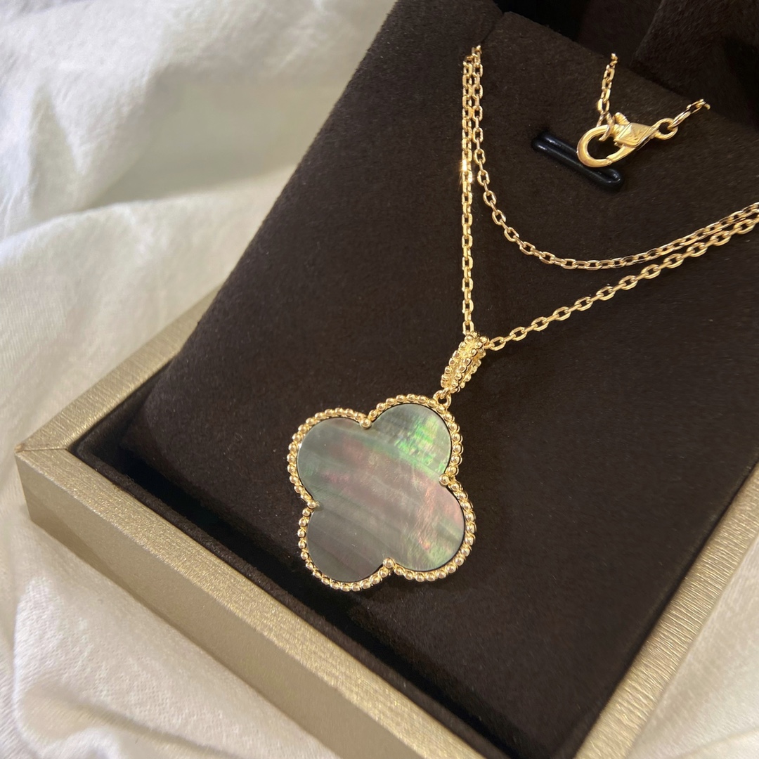 Van Cleef & Arpels Magic Alhambra Large Grey Mother-of-Pearl Necklace, Diameter 2.5cm - SUPER-MIRROR