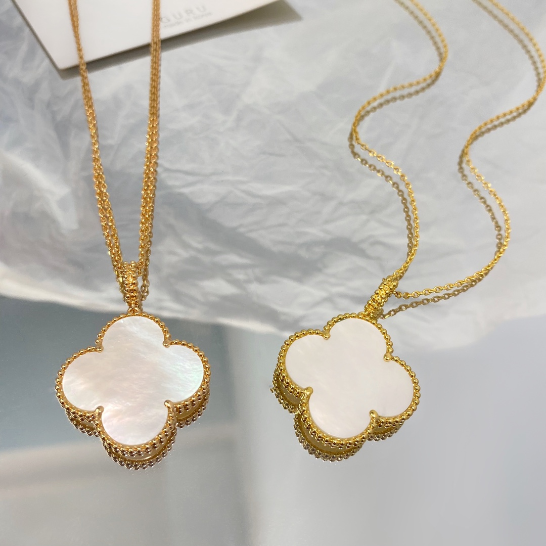 Van Cleef & Arpels Magic Alhambra Large White Mother-of-Pearl Necklace Diameter 2.5cm - SUPER-MIRROR
