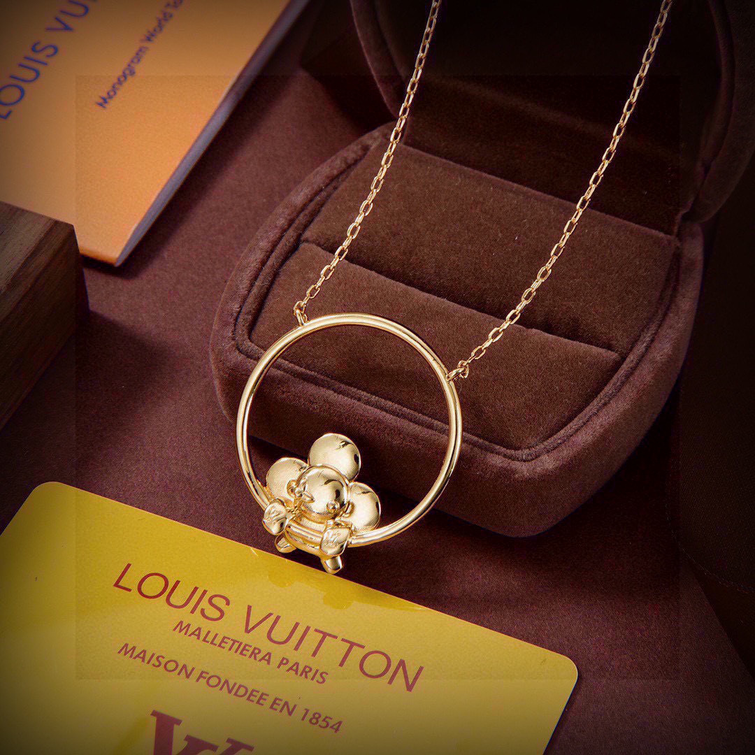 Louis Vuitton Jewelry Necklace Classic elements of street shooting in catwalk - PONI - Image 5
