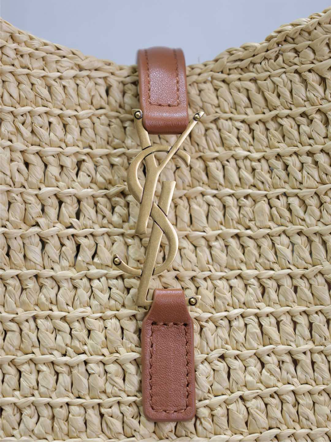 YSL LE 5 À 7 Supple Small in Raffia and leather 22 X 22 X 7-9 CM - Image 5