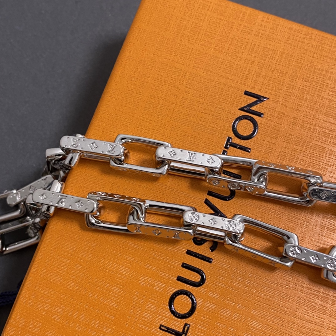 Louis Vuitton Jewelry Bracelets Double-ring belt lock design+presbyopic relief design - PONI - Image 3