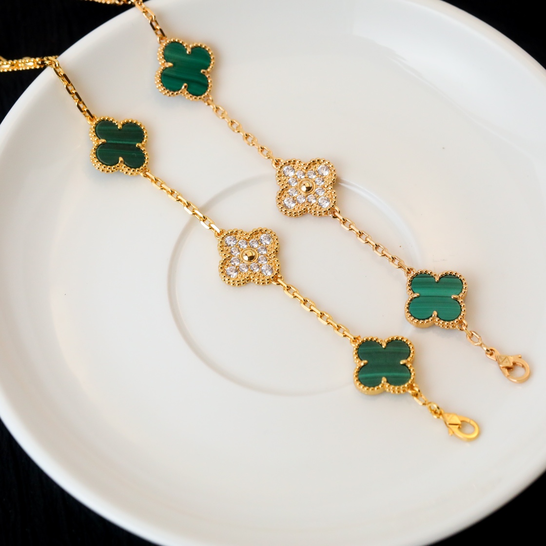 Van Cleef & Arpels Malachite Five-Motif Diamond Bracelet - SUPER-MIRROR