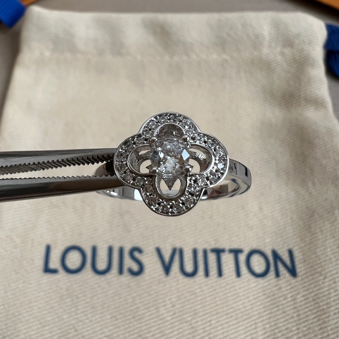 Louis Vuitton Jewelry Rings Flower hollow design - SUPER-MIRROR