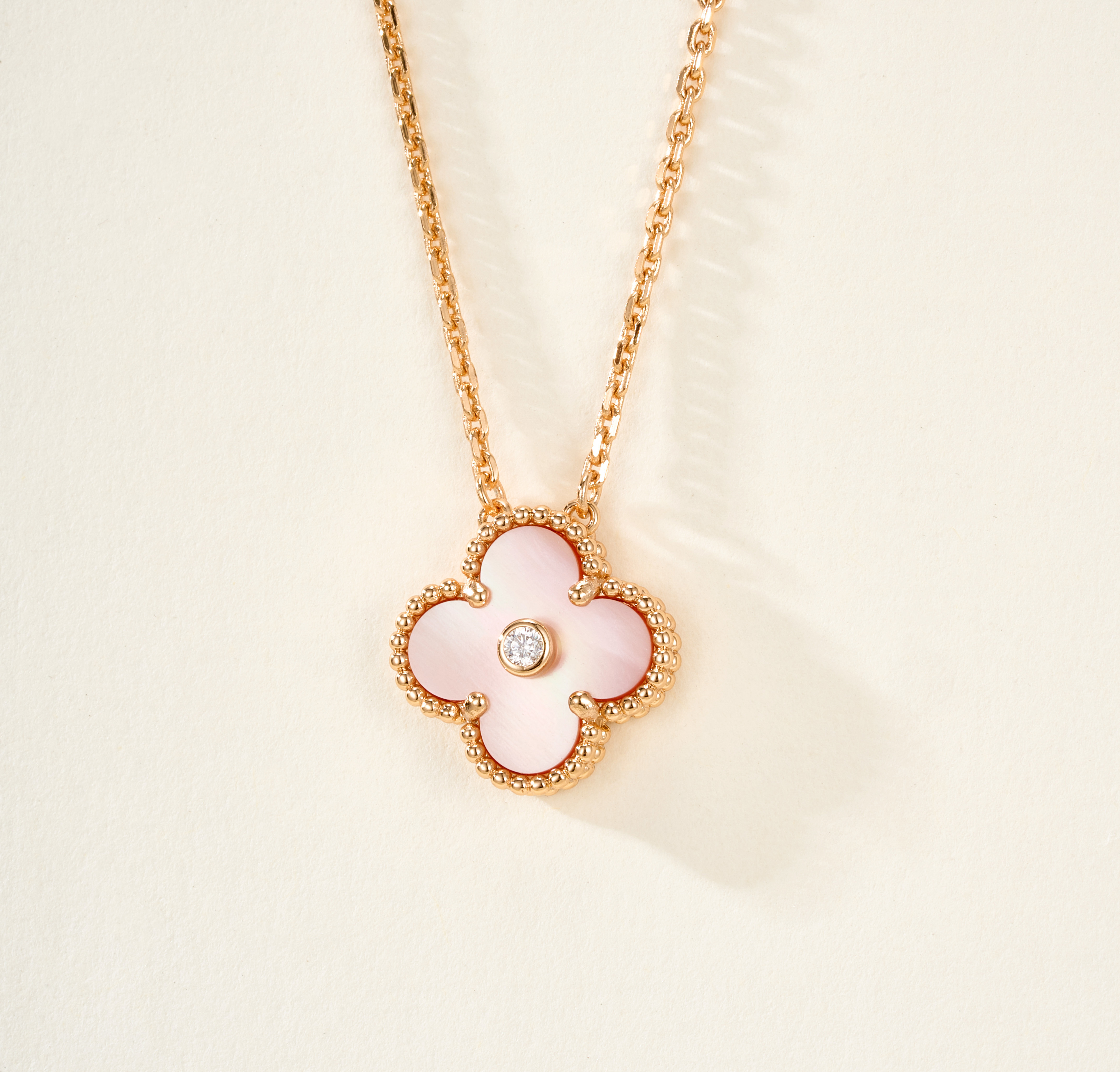 Van Cleef & Arpels Diamond Necklace Pendant in V Gold - SUPER-MIRROR