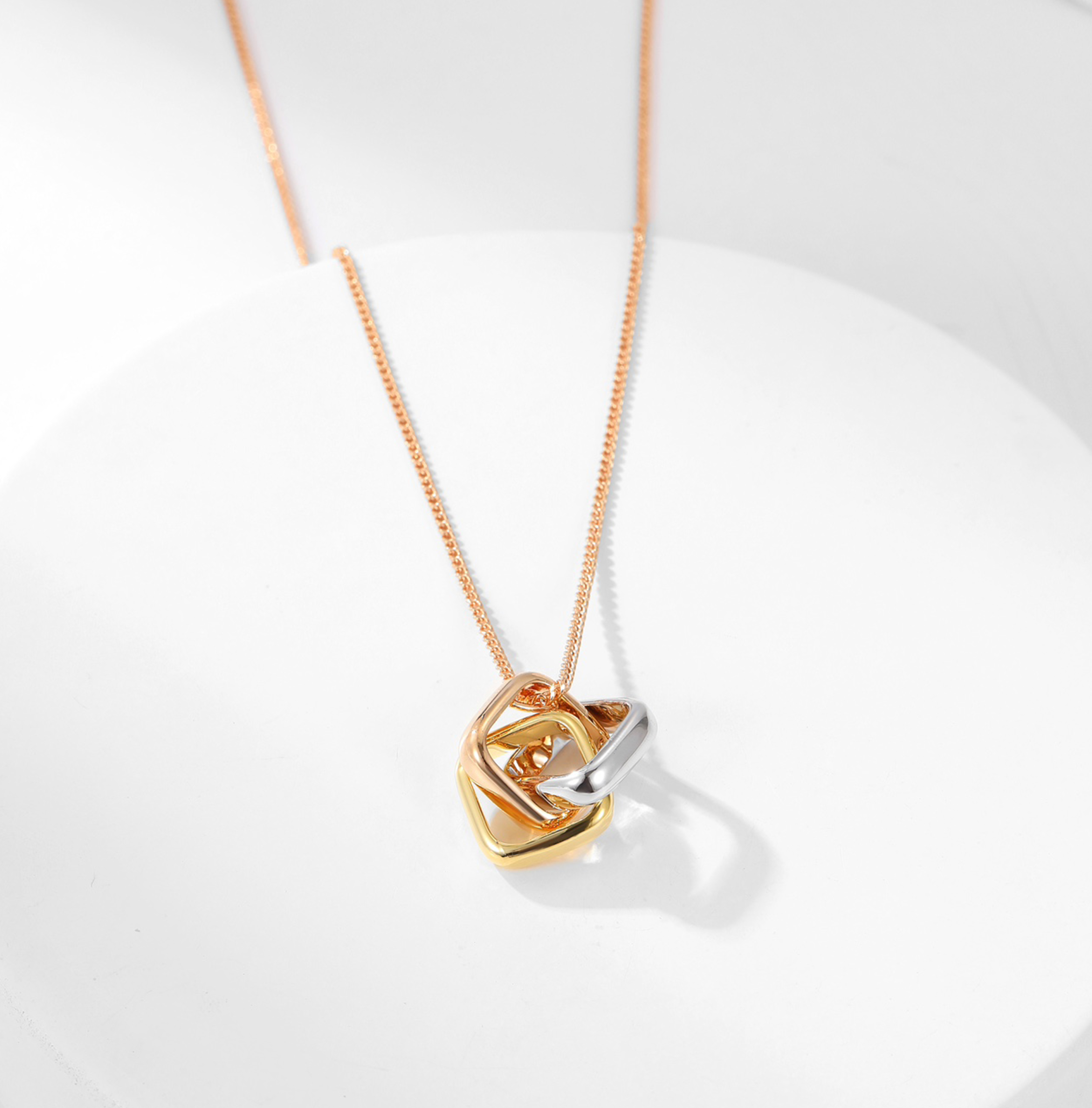 Cartier Trinity Cushion Tri-Color Necklace - SUPER-MIRROR