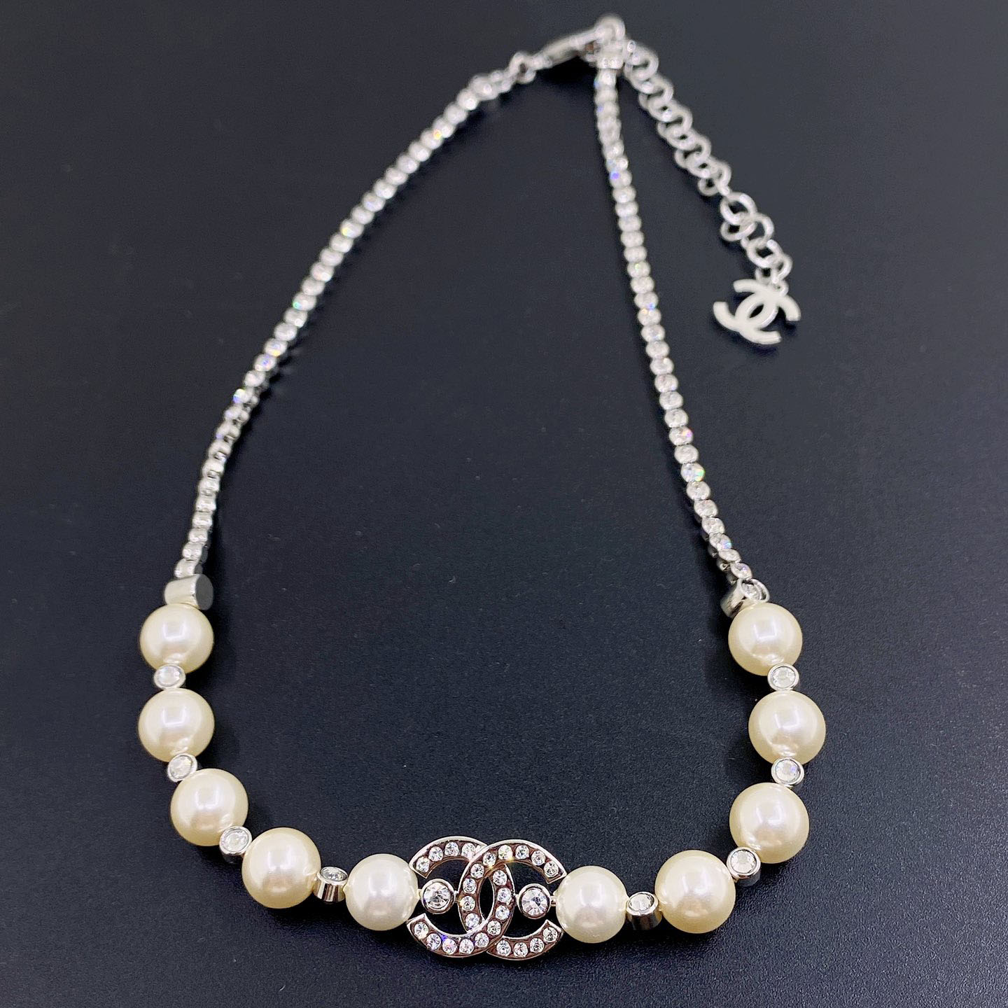 Chanel White Gold Double C Claw Chain Pearl Necklace.