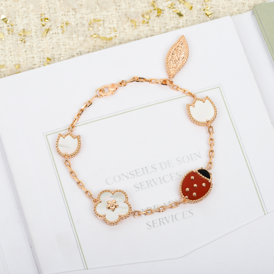 Van Cleef & Arpels Lucky Spring Collection Ladybug Bracelet. - SUPER-MIRROR