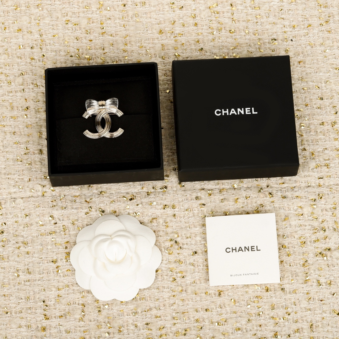 Chanel Bow-Drop Double C Brooches