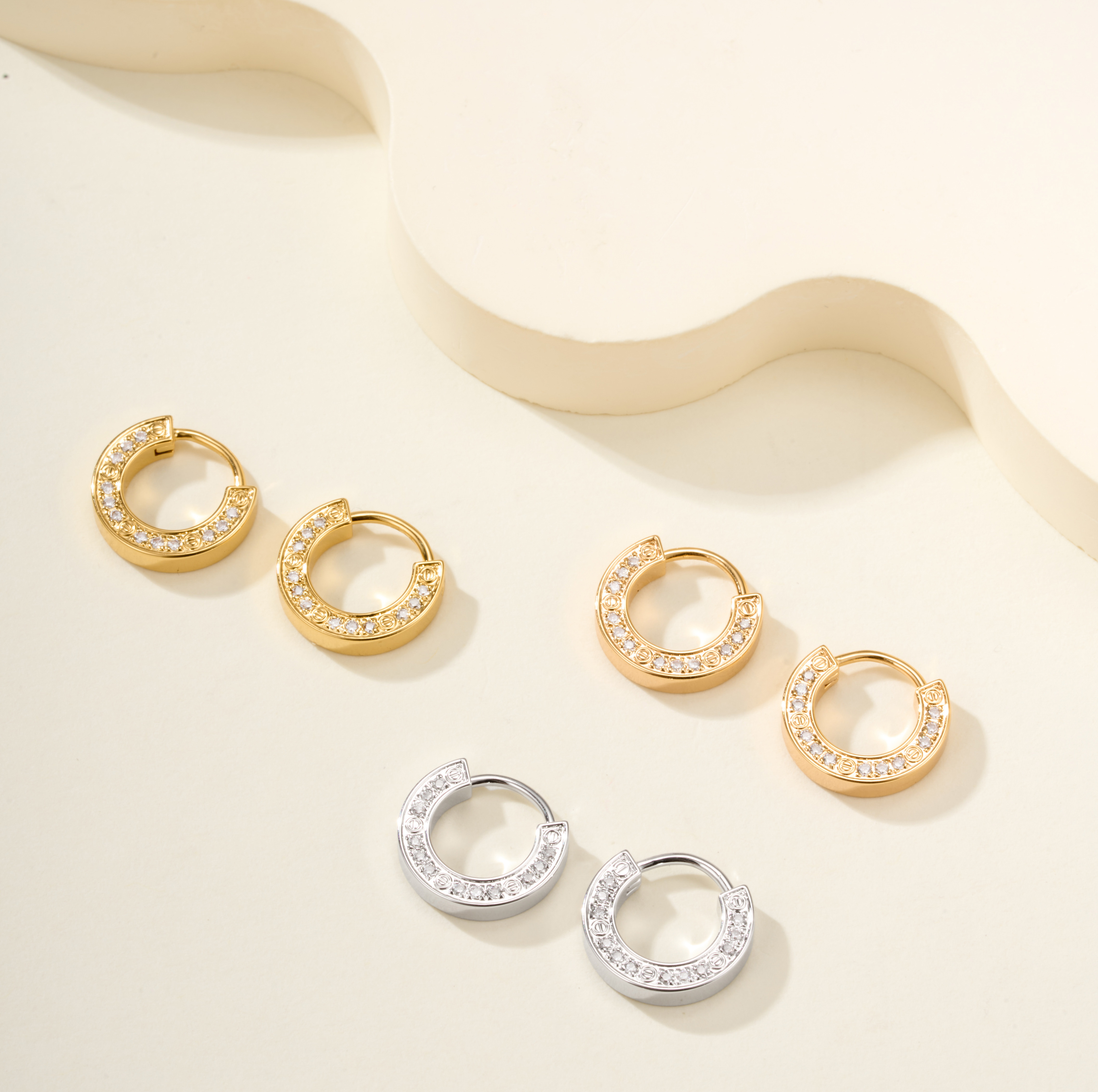 Cartier Love Screw Motif Diamond Mini Earring - SUPER-MIRROR