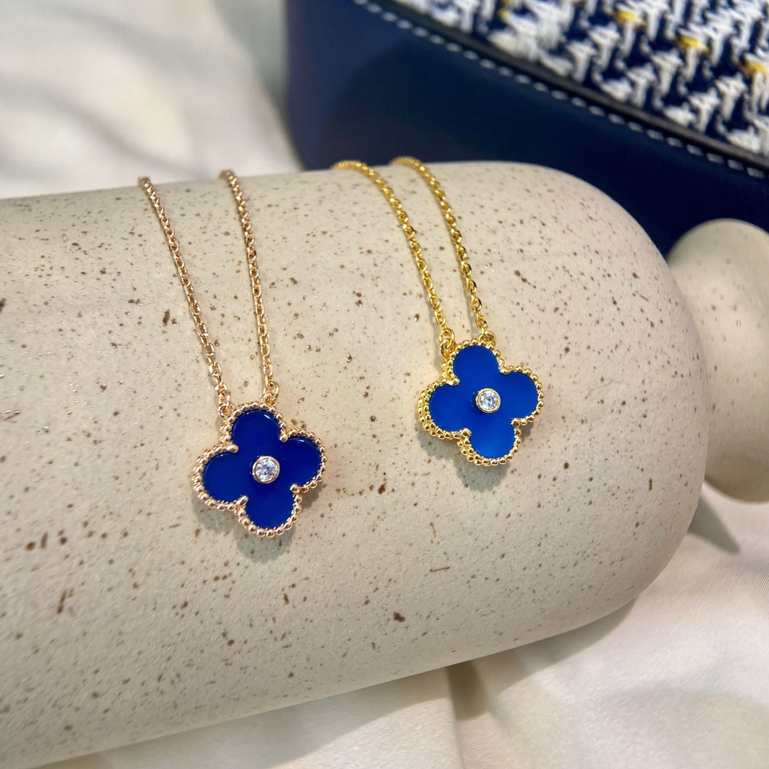 Van Cleef & Arpels Vintage Alhambra Classic Blue Agate Diamond Necklace - SUPER-MIRROR