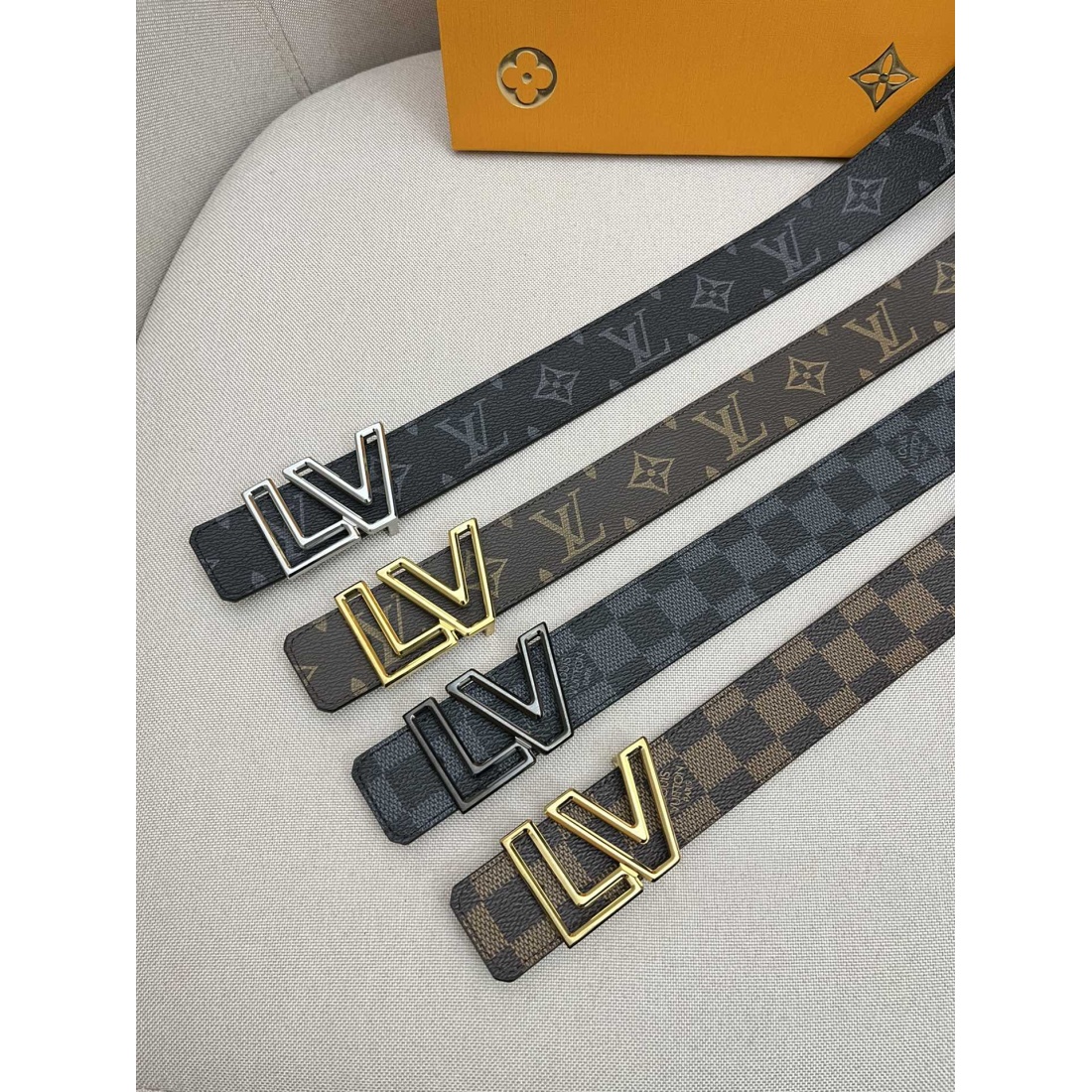 LV Cowhide Men's Belt 40MM - Ultra-Collection - Image 9