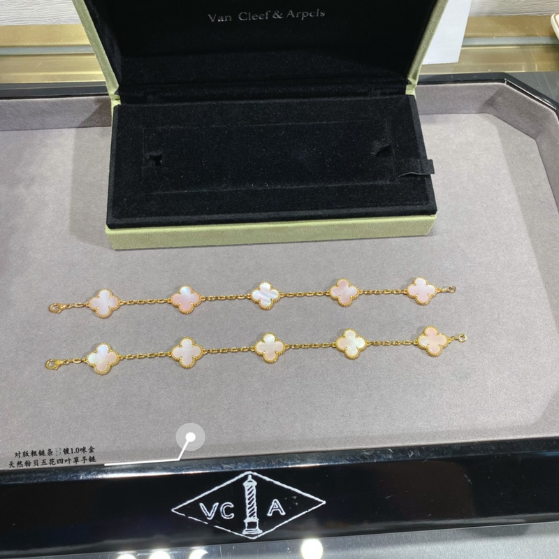 Van Cleef&Arpels Jewelry Bracelets Accessories - Image 2