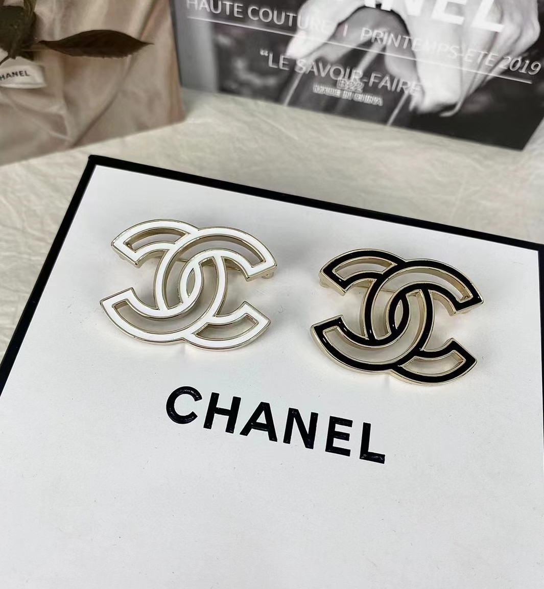 Chanel Brooch 002 - Image 4