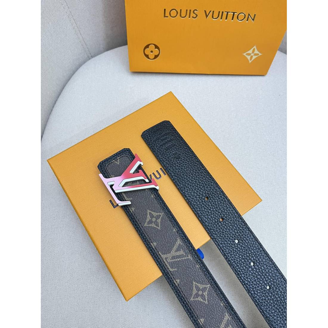Lv Fade LOGO Calfskin Men's Belt - Ultra-Collection - Image 7