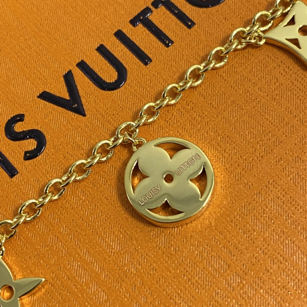 Louis Vuitton Jewelry Bracelets The logo design is full of atmosphere - PONI - Image 4