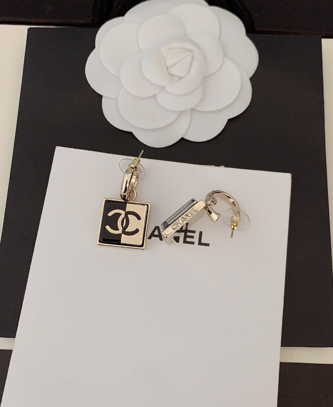 Chanel Earring 016 - Image 8