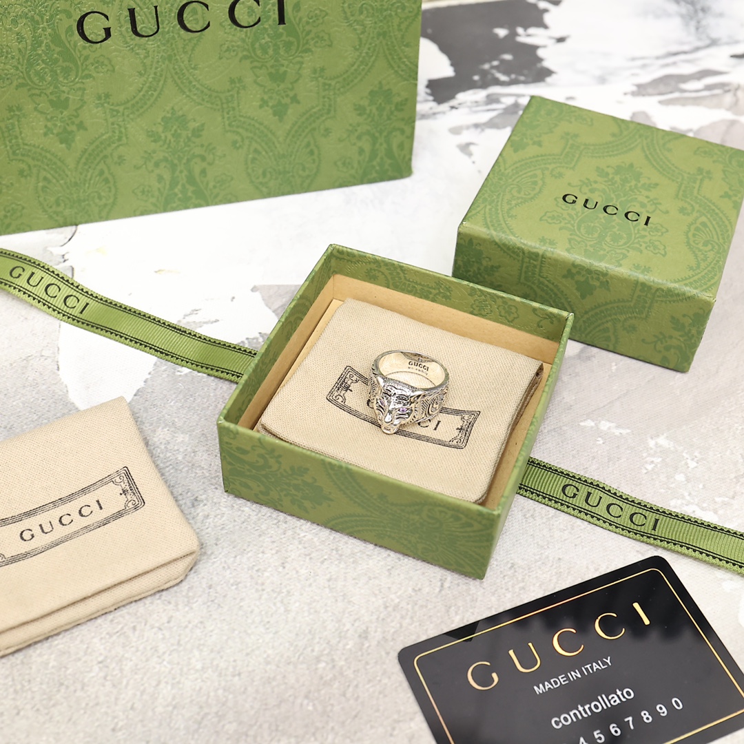 Gucci Jewelry Rings Double G interlocking narrow ring