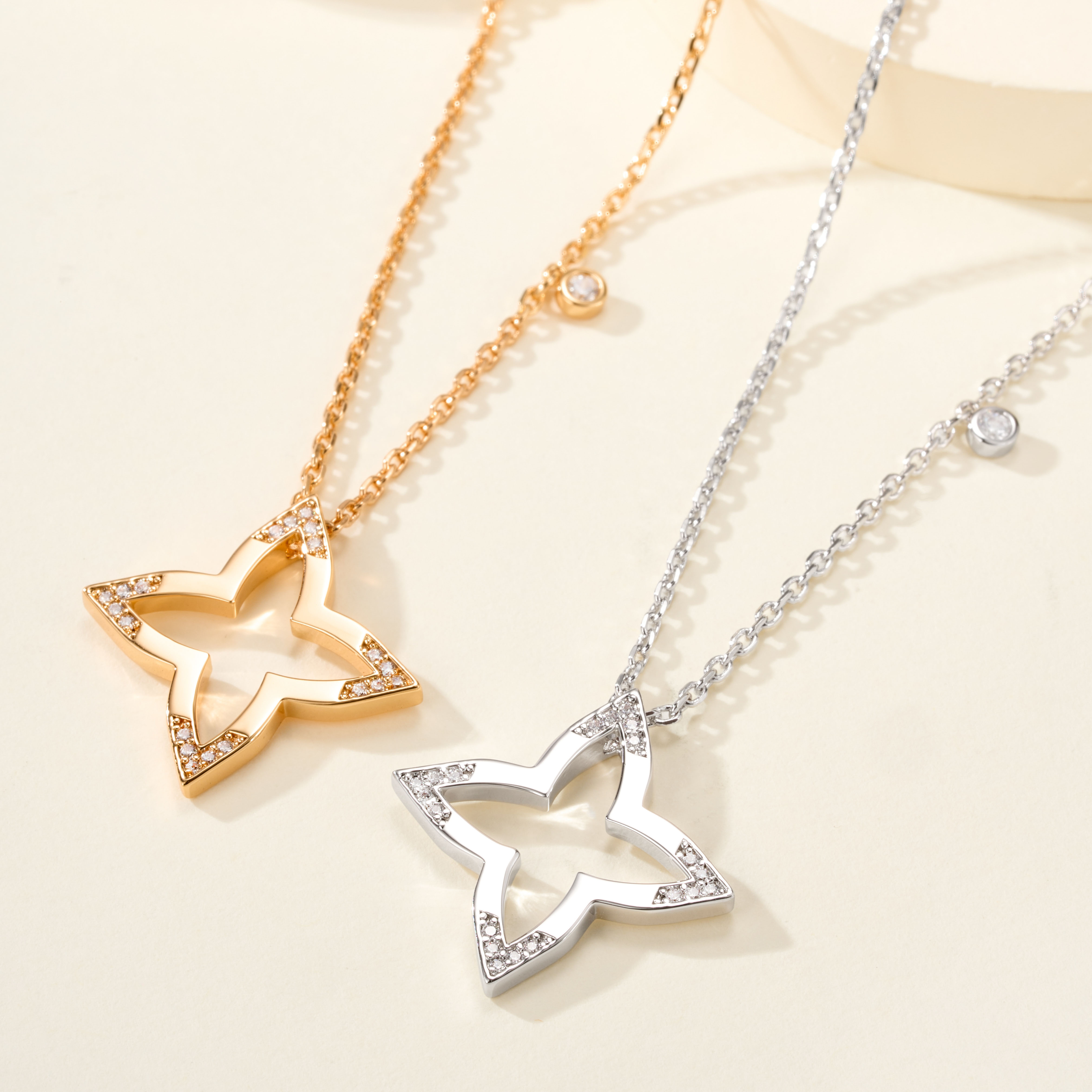 Louis Vuitton Blossom Collection Necklace Four-Pointed Star Motif - SUPER-MIRROR