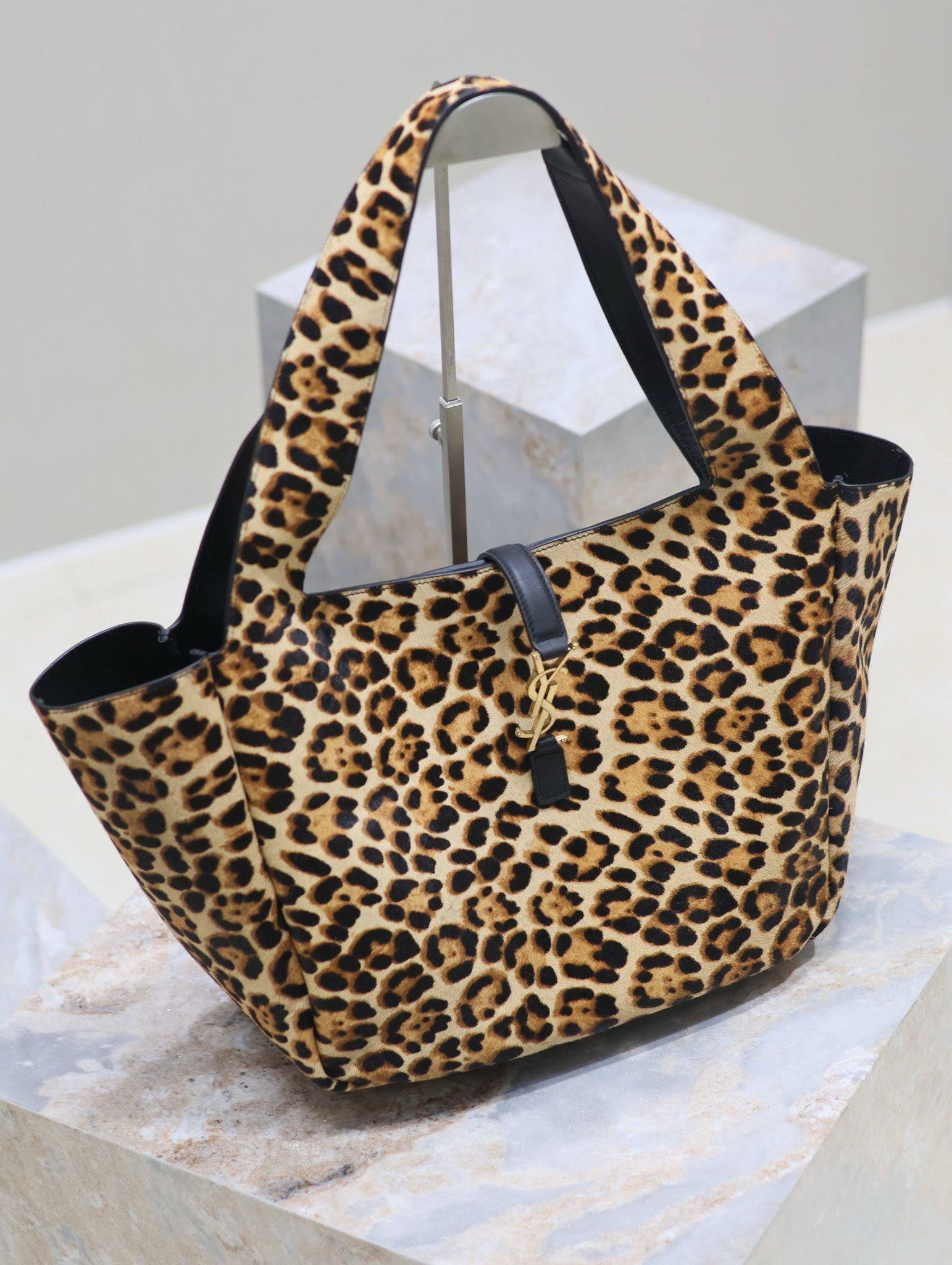 YSL LE 5 À 7 BEA 50*28*18cm - Image 10