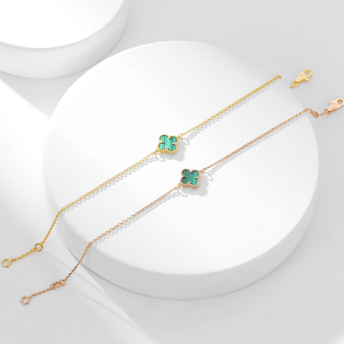 Van Cleef & Arpels Mini Alhambra Malachite Bracelet. - SUPER-MIRROR