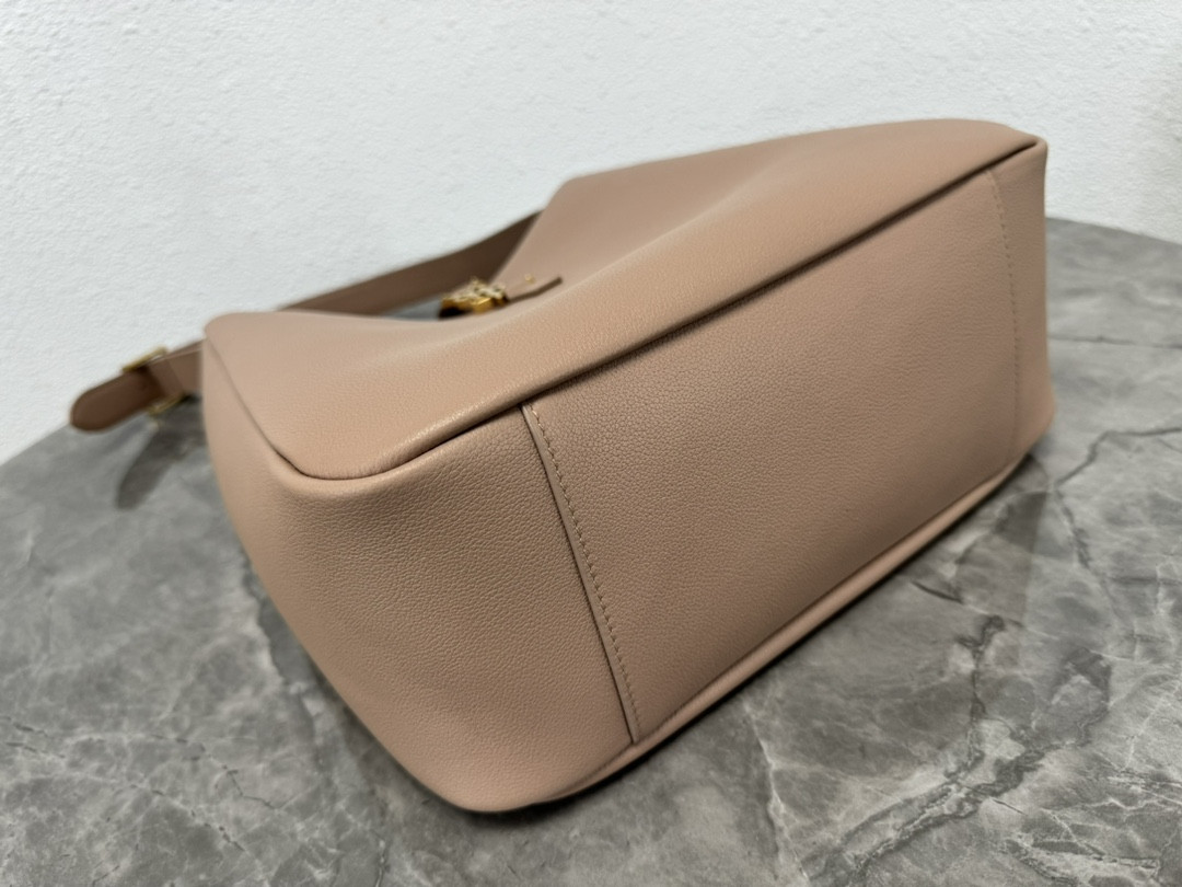 YSL LE 5 À 7 30 X 31 X 13 CM #1 - Image 7
