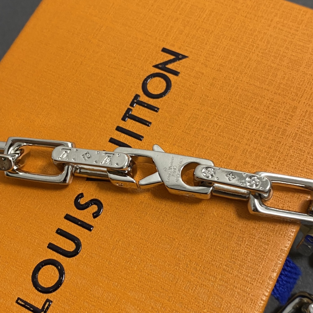 Louis Vuitton Jewelry Bracelets Double-ring belt lock design+presbyopic relief design - PONI - Image 4