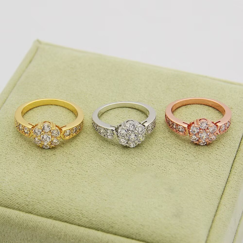 Van Cleef & Arpels Jewelry Rings Flower ring - SUPER-MIRROR