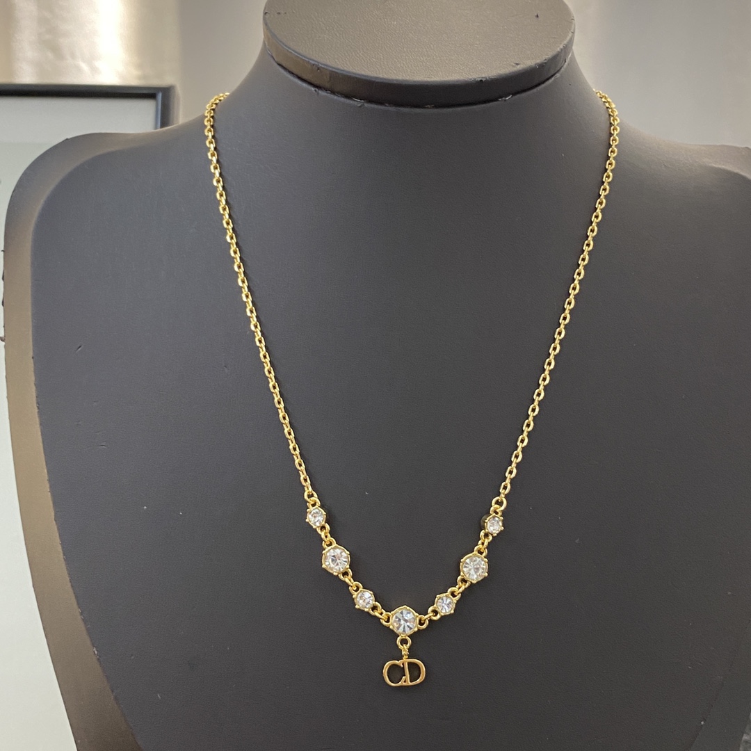 Dior  Jewelry Necklace seven-star diamond letter pendant design - PONI