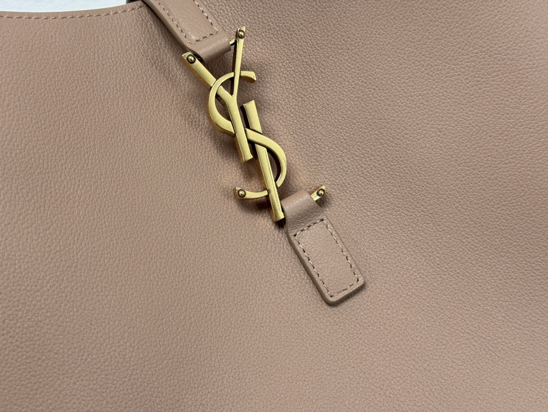 YSL LE 5 À 7 30 X 31 X 13 CM #1 - Image 8