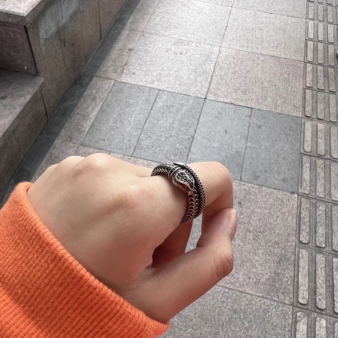 Gucci Jewelry Rings Snake retro ring