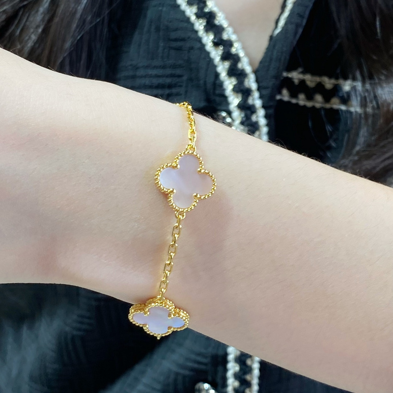 Van Cleef&Arpels Jewelry Bracelets Accessories - Image 3