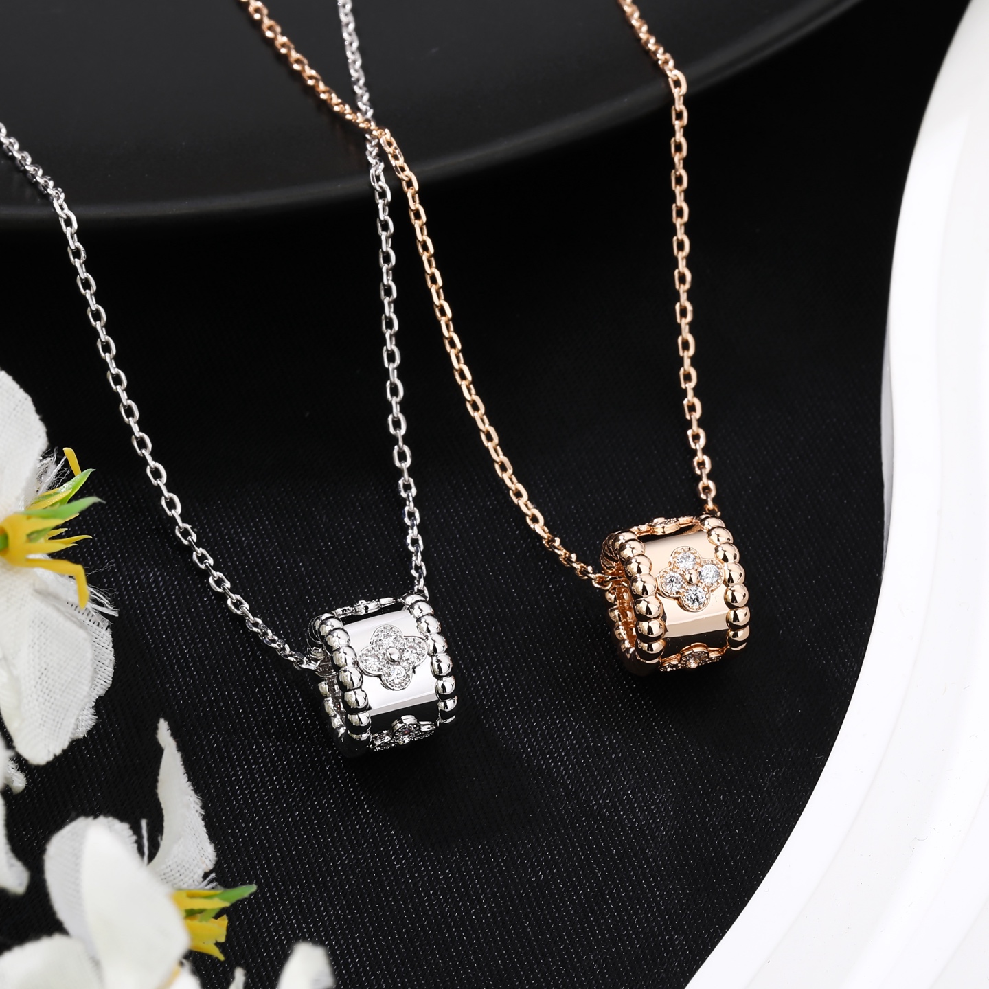 Van Cleef & Arpels Jewelry Necklace - SUPER-MIRROR
