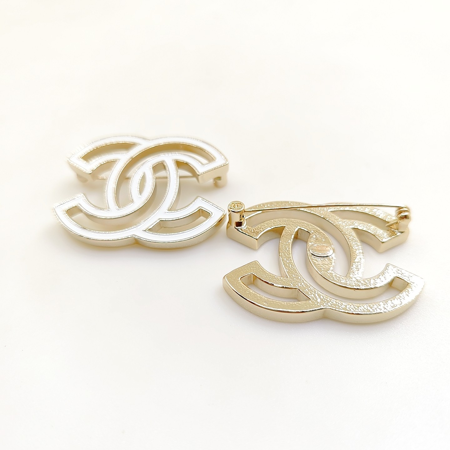 Chanel Brooch 002 - Image 2