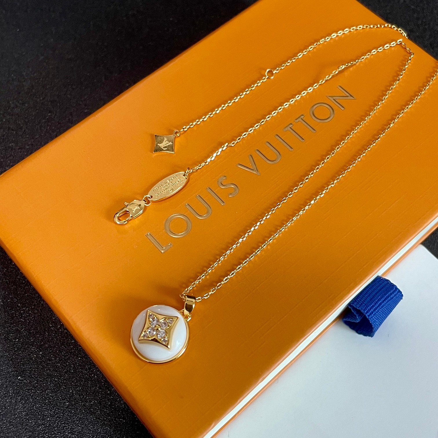 Louis Vuitton Jewelry Necklace Classic pattern design double flower brass material - SUPER-MIRROR