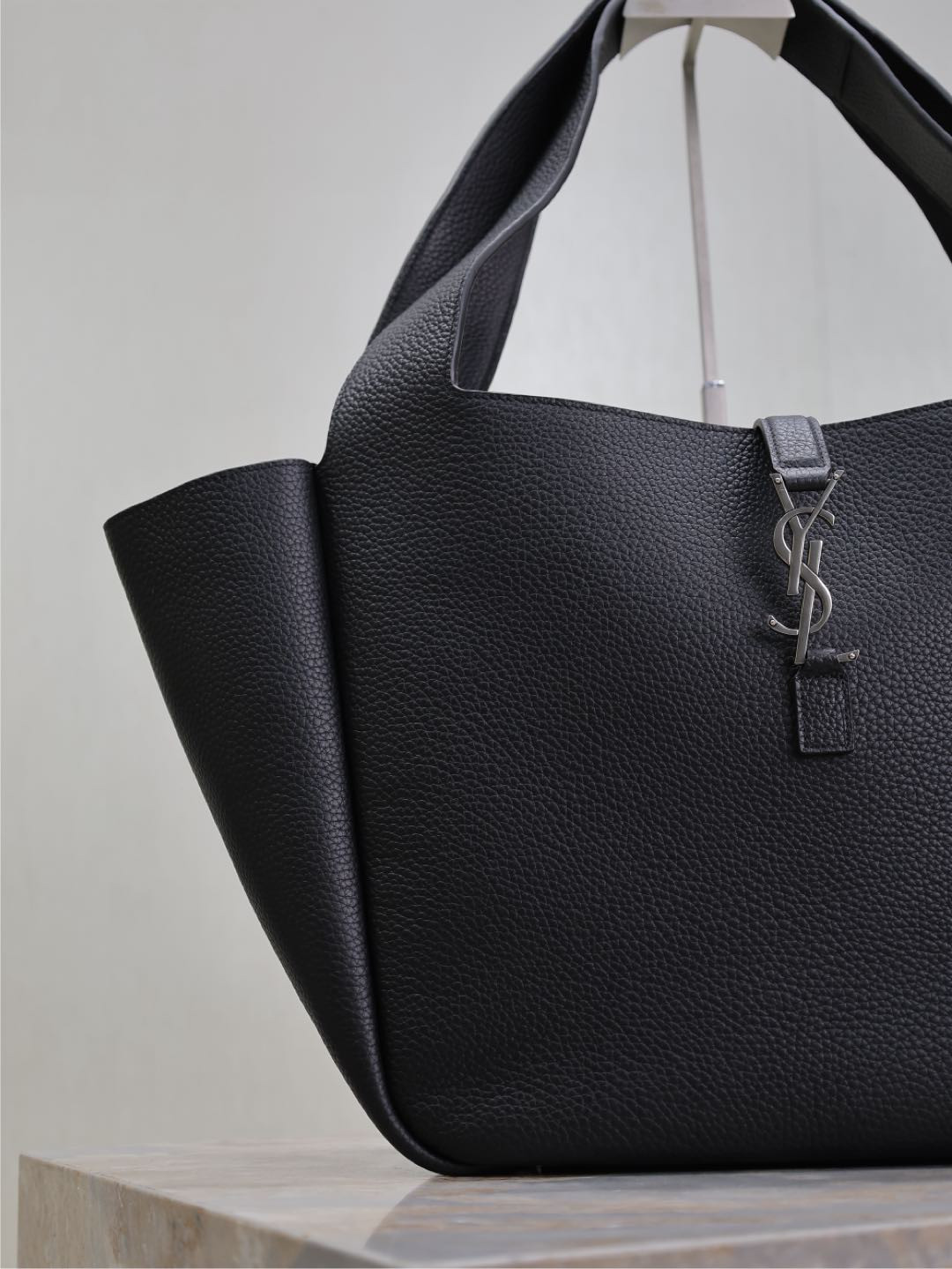 YSL LE 5 À 7 BEA in grained leather 50*28*18cm #3 - Image 6