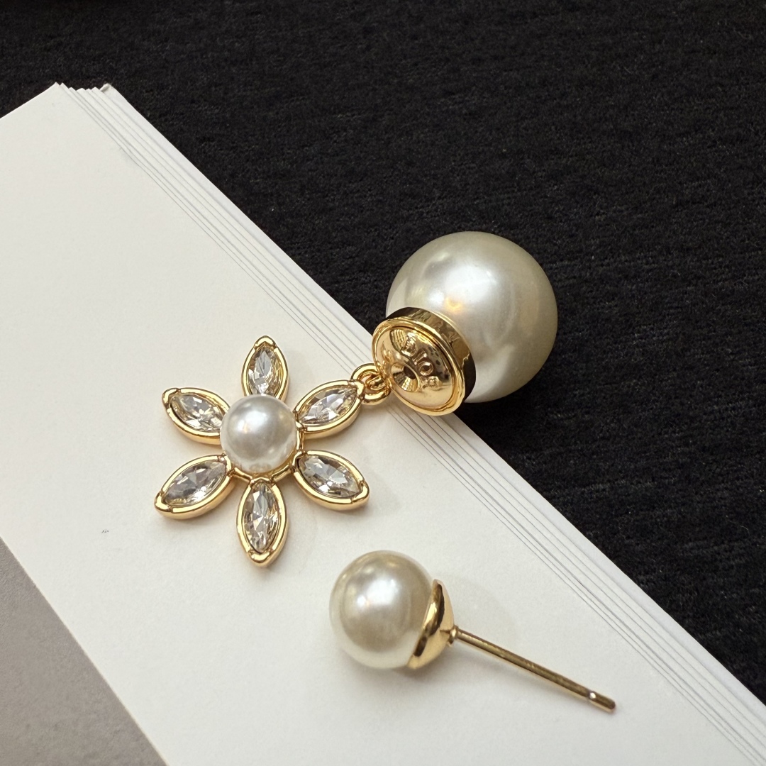 Dior Jewelry Earring Classic CDIogo with Brilliant Sunflower PearlXY85 - PONI - Image 6