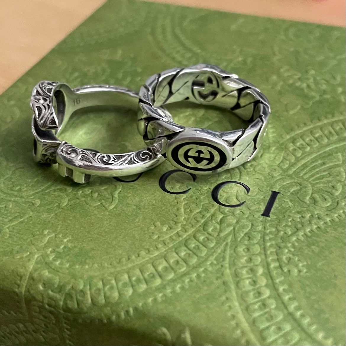 Gucci Jewelry Rings Double G Crack Design