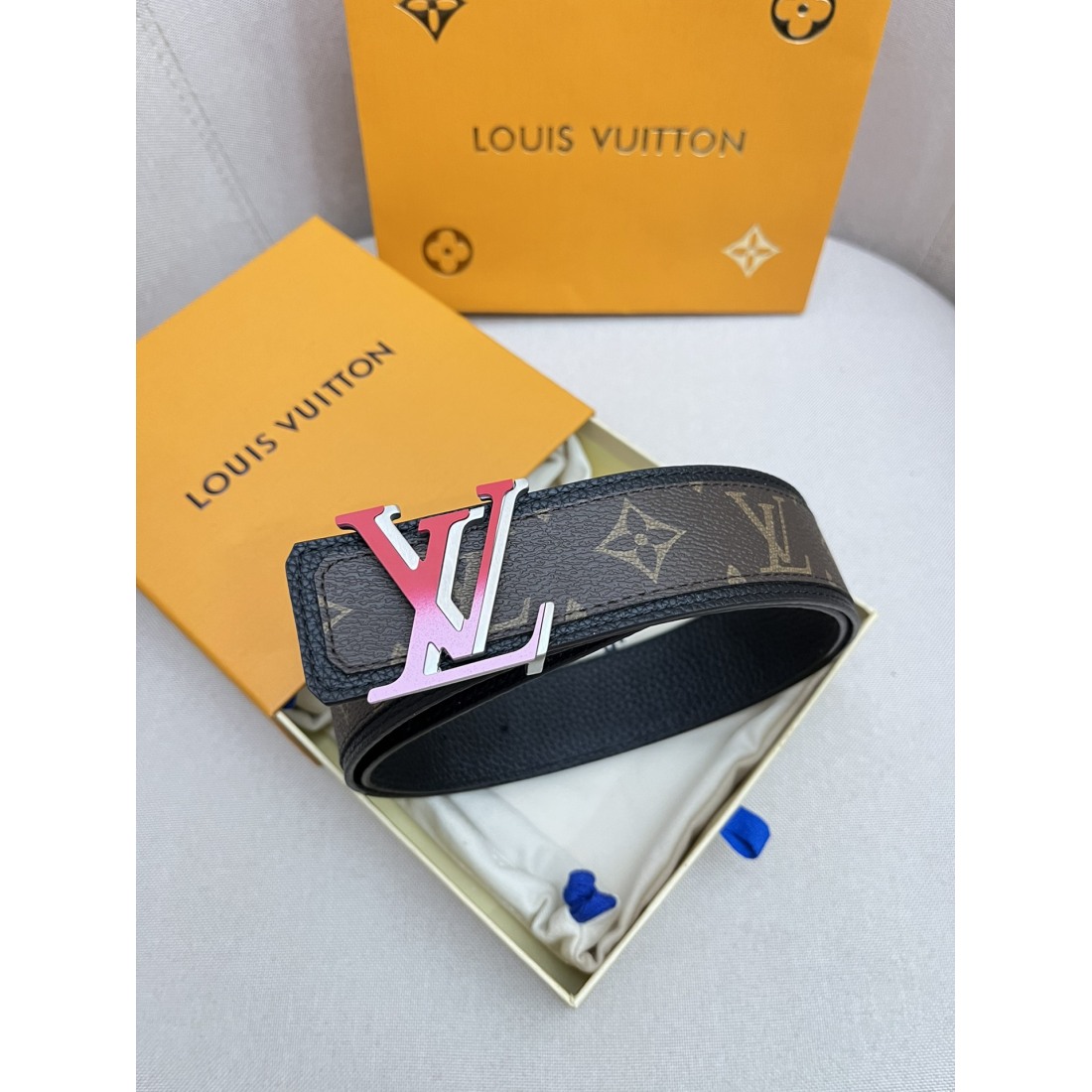 Lv Fade LOGO Calfskin Men's Belt - Ultra-Collection