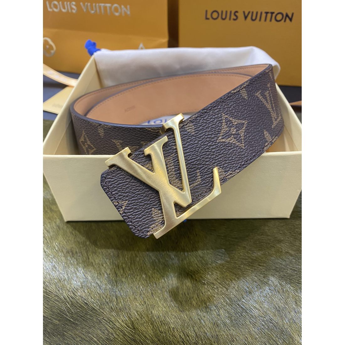 LV Classic Sand Bottom Louis Men's Belt 40 MM - Ultra-Collection - Image 7