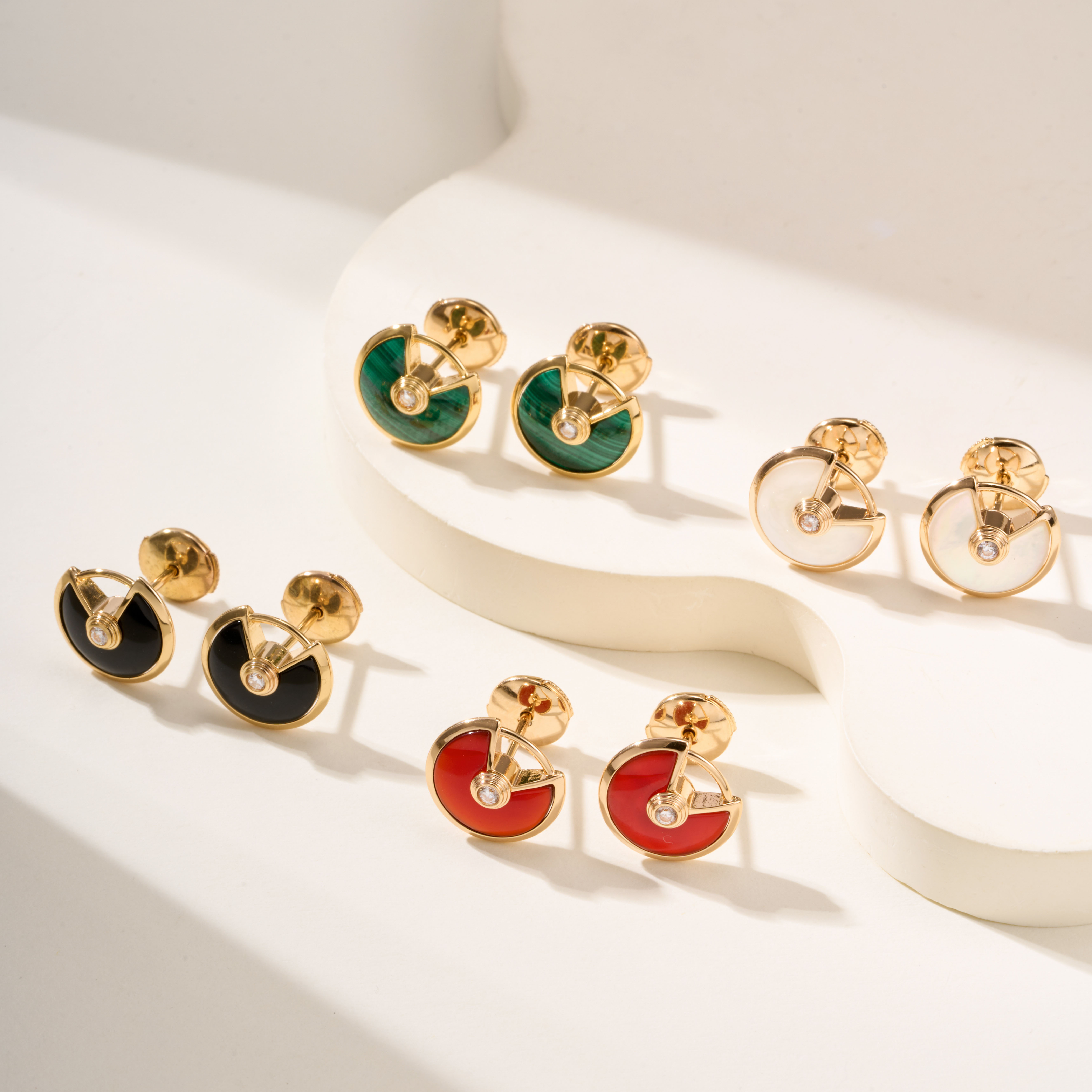 Cartier Amulette de Cartier Collection Classic Talisman Stud Earrings. - SUPER-MIRROR