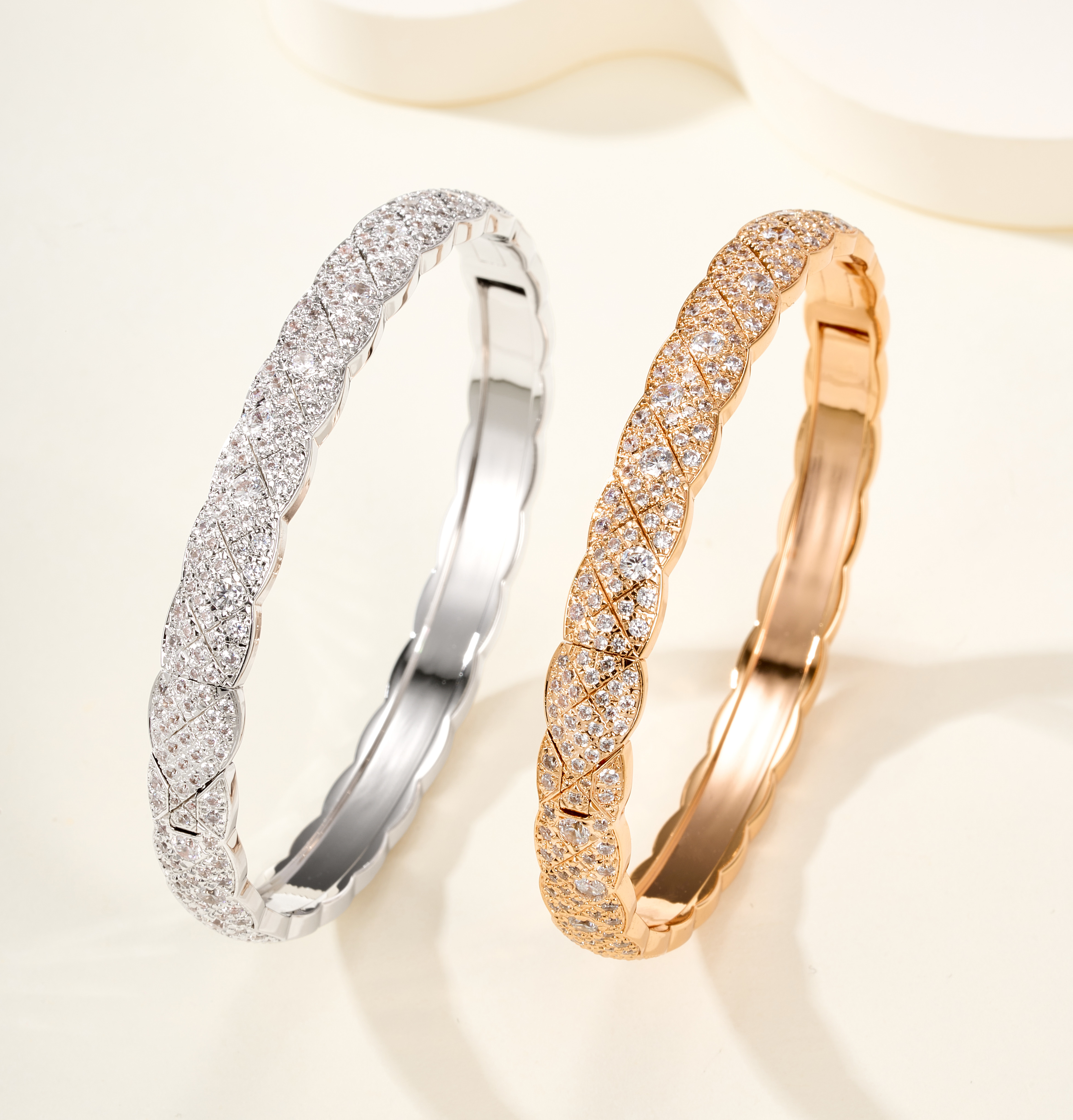 Chanel COCO CRUSH Quilted Full Diamond Bangle