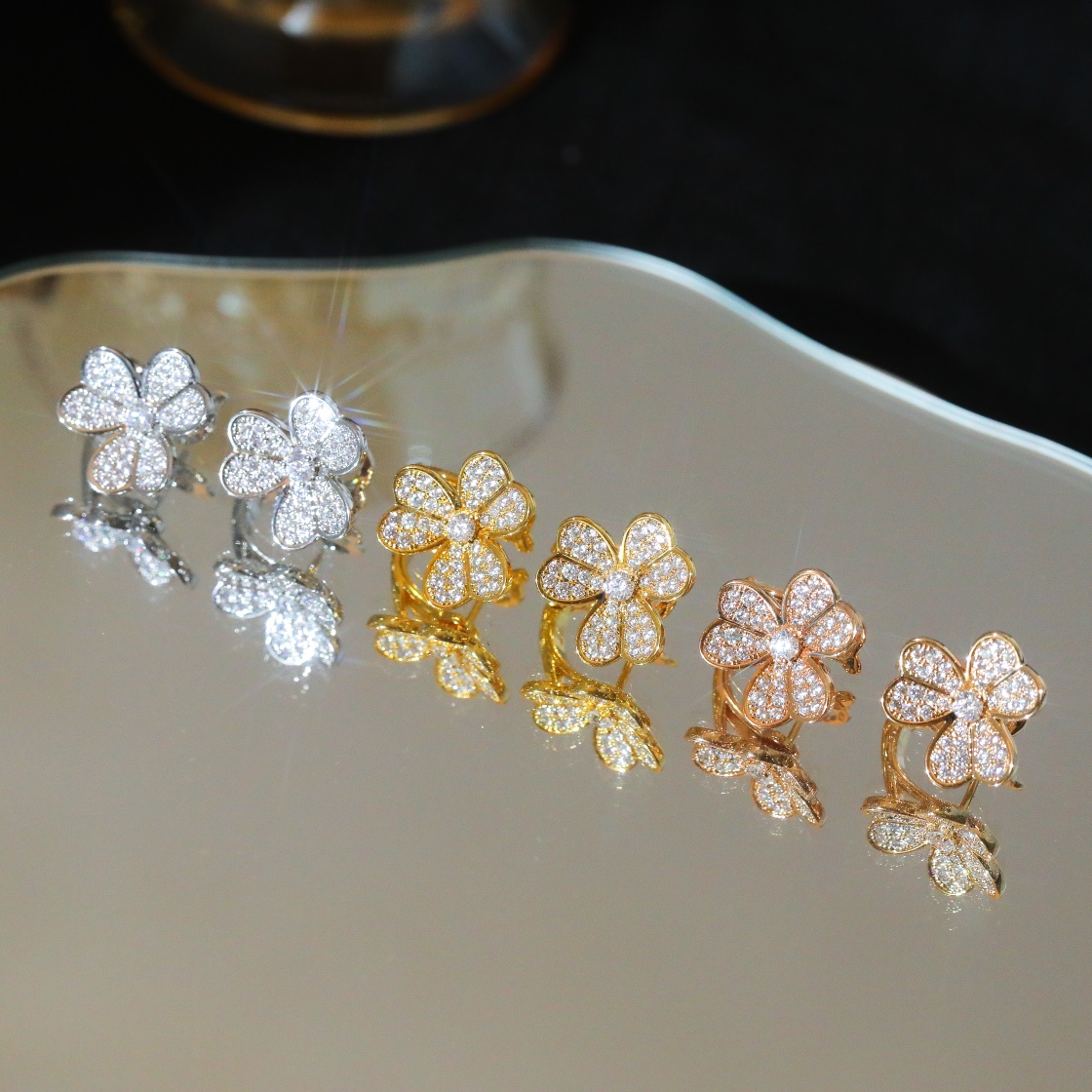Van Cleef & Arpels Frivole Full Diamond Earrings. - SUPER-MIRROR