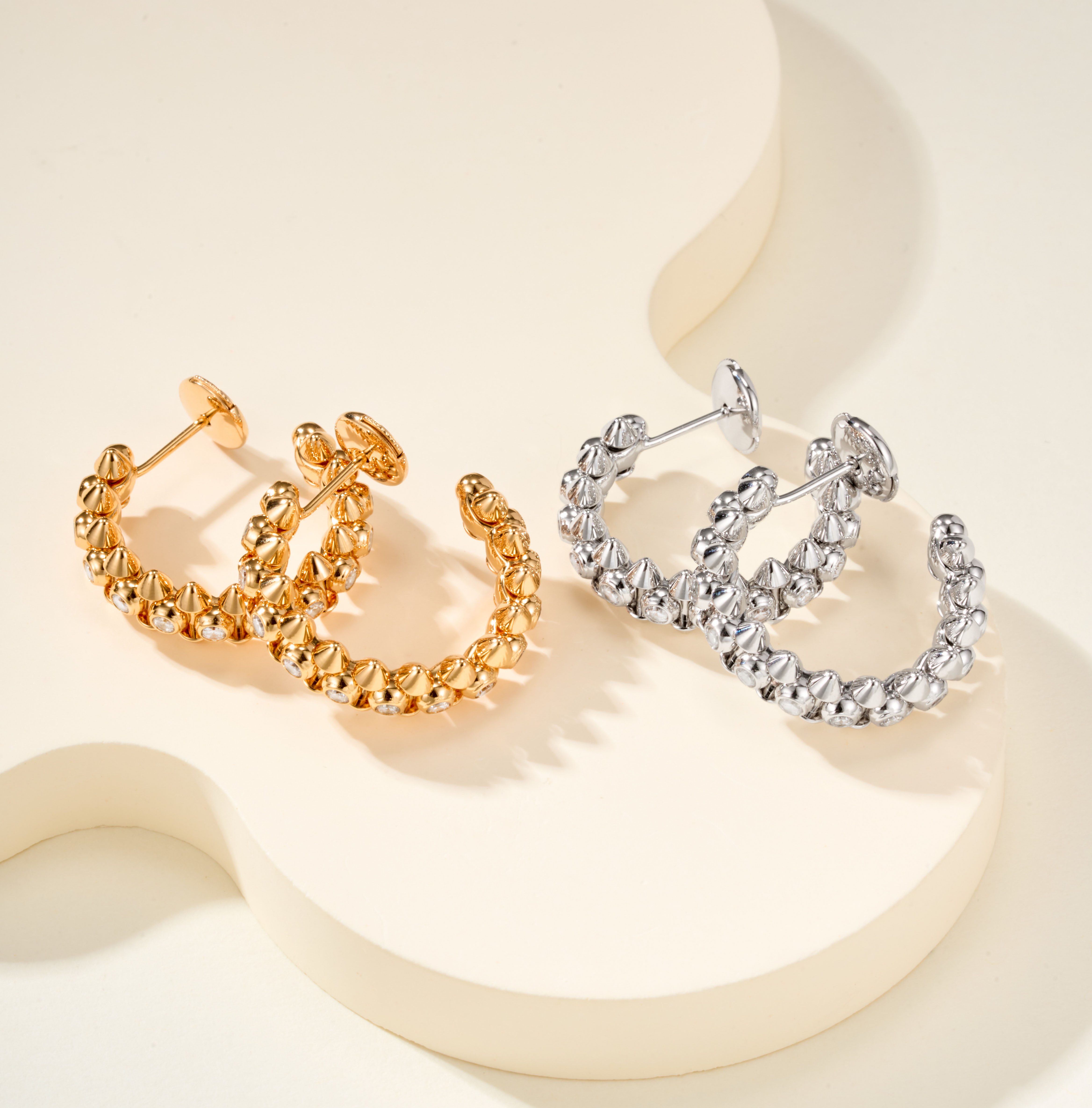 Cartier Clash de Studded Diamond Earrings - SUPER-MIRROR