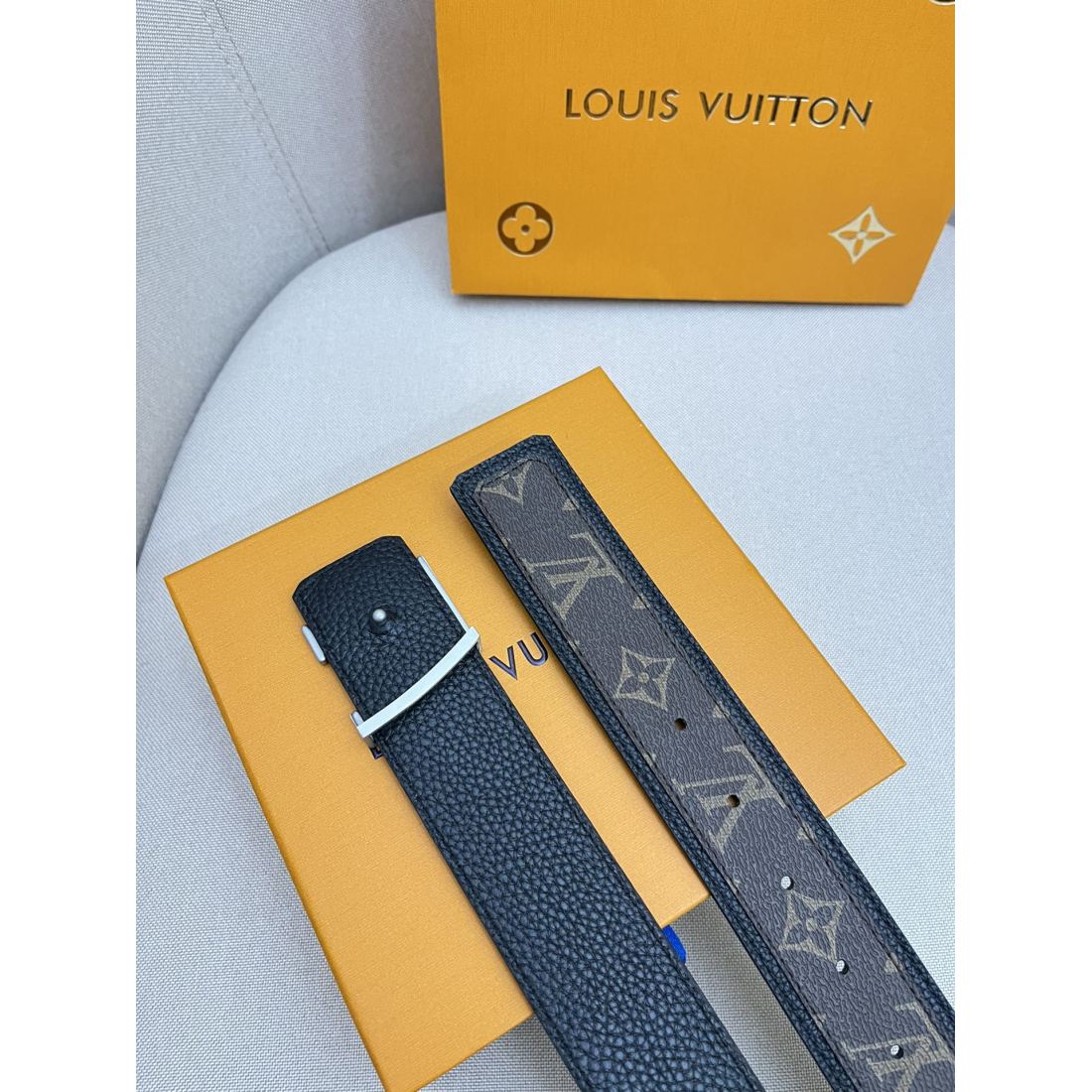 Lv Fade LOGO Calfskin Men's Belt - Ultra-Collection - Image 6
